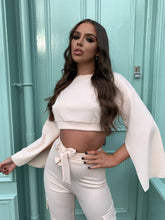 Load image into Gallery viewer, Aria